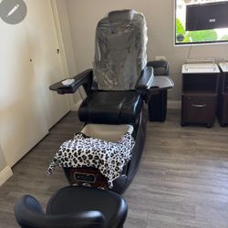 2 Pecure Units  With2  Pedicure Chairs  And 2 Pedicure Stora Cabinet 