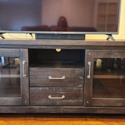 Beautiful Solid Wood Entertainment Center/TV Stand
