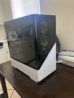 Gaming PC Case White