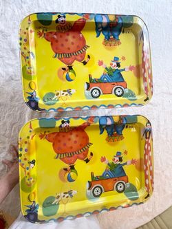 Vintage folding metal lap tray / kids' TV dinner tray. Set of 2