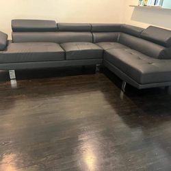 New Black Sectional Couch ! Free Delivery 🚚 ! Financing Available  ! 