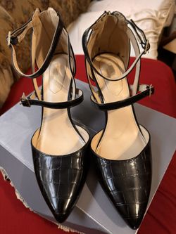 Liza Claiborne Black Heels 