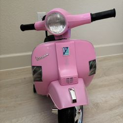 Costzon Kids Vespa Scooter, 6V Battery Powered Ride on Motorcycle w/Training Wheels, Music & Horn, LED Lights, Forward/Reverse, Rechargeable Electric 