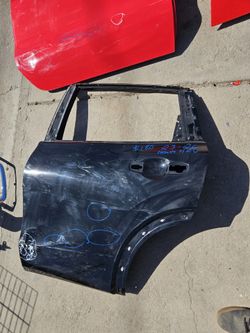 Honda HRV left rear door Oem