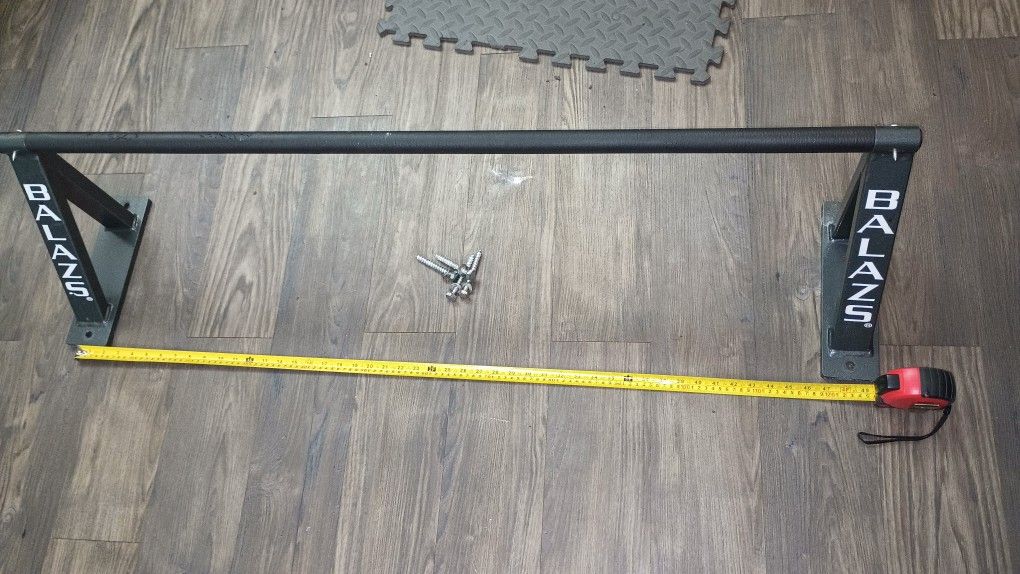Pull Up Bar