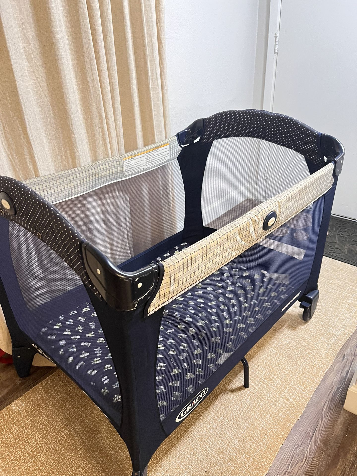 Graco Pack N Play Baby Crib Portable for Sale in Pasadena, TX - OfferUp