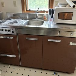 Vintage King Kitchenette - Everything Works