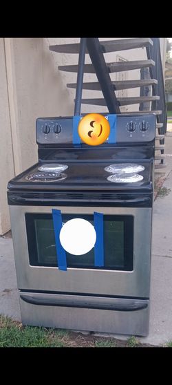 Kitchen oven