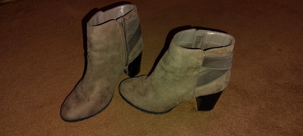 High Heeled Boots