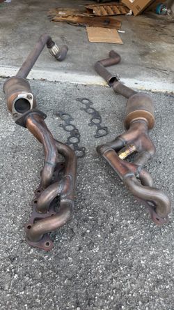 2017 Mustang GT stock headers