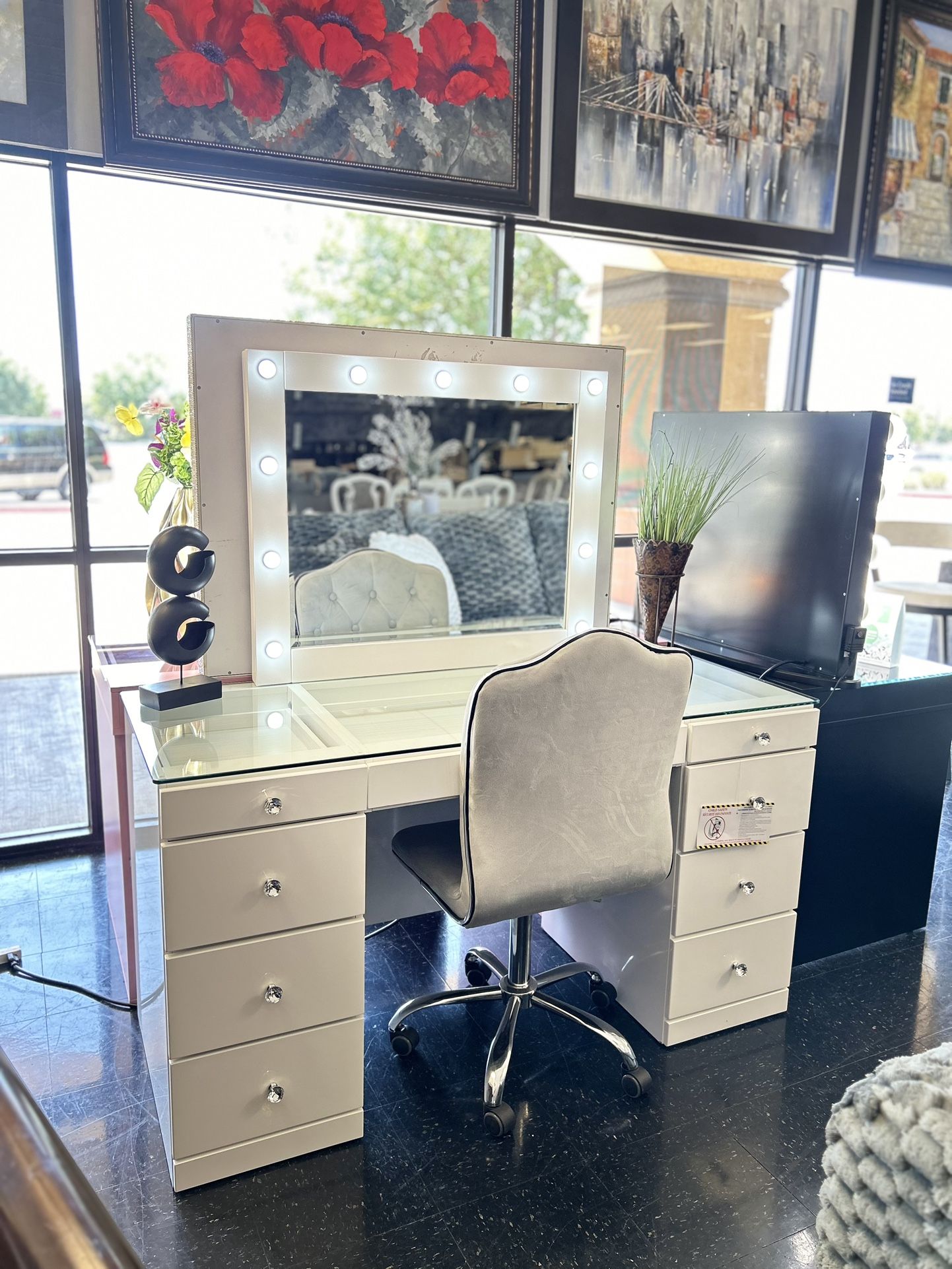Vanity Desk And Mirror