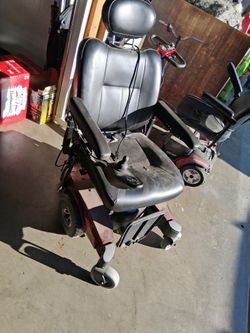 Only Have About 6 Hr. Use It's Just Been Sitting .might Need A New Battery