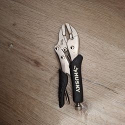 Husky Locking Pliers