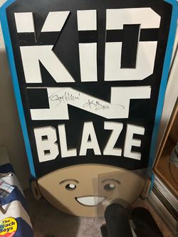 Kid and play autographed custom sign