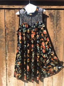 Fall/winter floral velvet dress