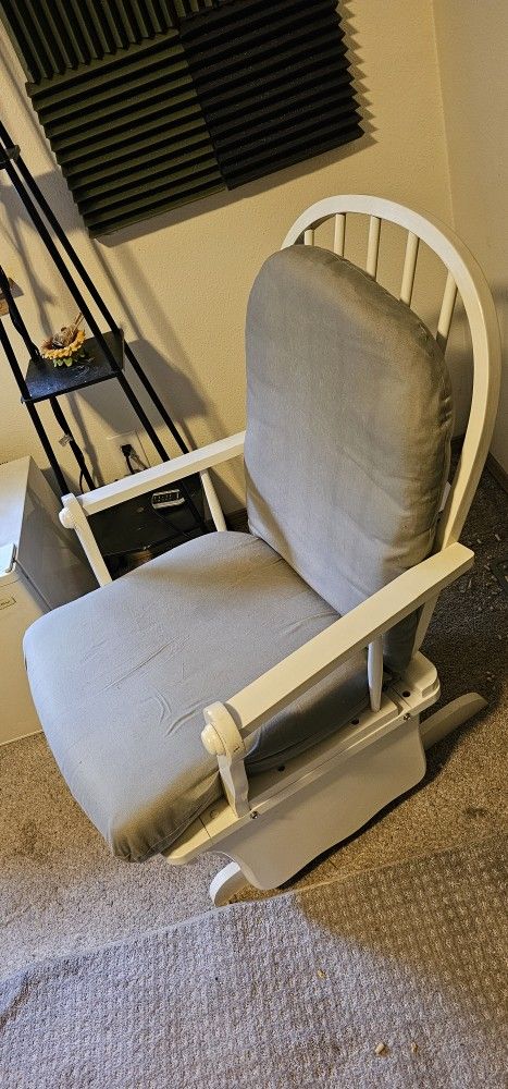 Glider/rocker Chair And Ottoman