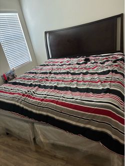 Queen size bed must pick up