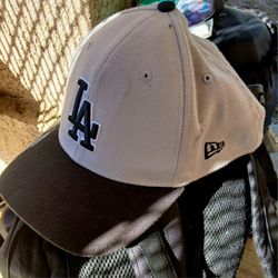 New Era Snap Back Size M-L Dodgers Baseball Cap