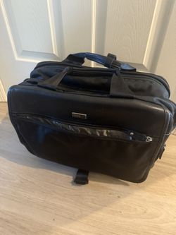 Think Tank Photo Urban Disguise 60 Classic Laptop Briefcase Camera Case