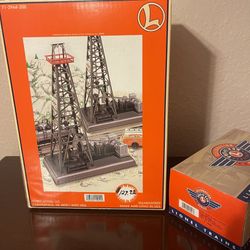 Lionel Trains Oil Derrick And Great Northern Rotary Snow Plow Engine