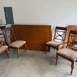 Heavy solid wood in amazing condition comes with 6 chairs and leaf (70by 42) leaf is extra 18in