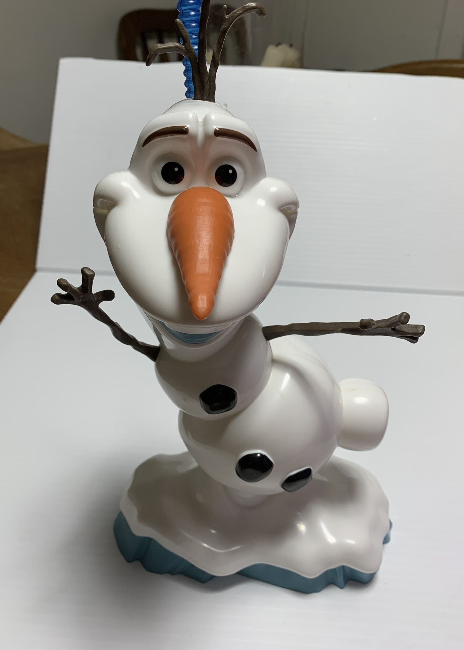 Olaf Drinking Cup Commemorative Disney