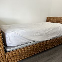 Day Bed 