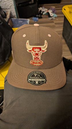Mitchell & Ness Chicago Bulls "Brown Sugar Bacon" Fitted Size 7 1/8
