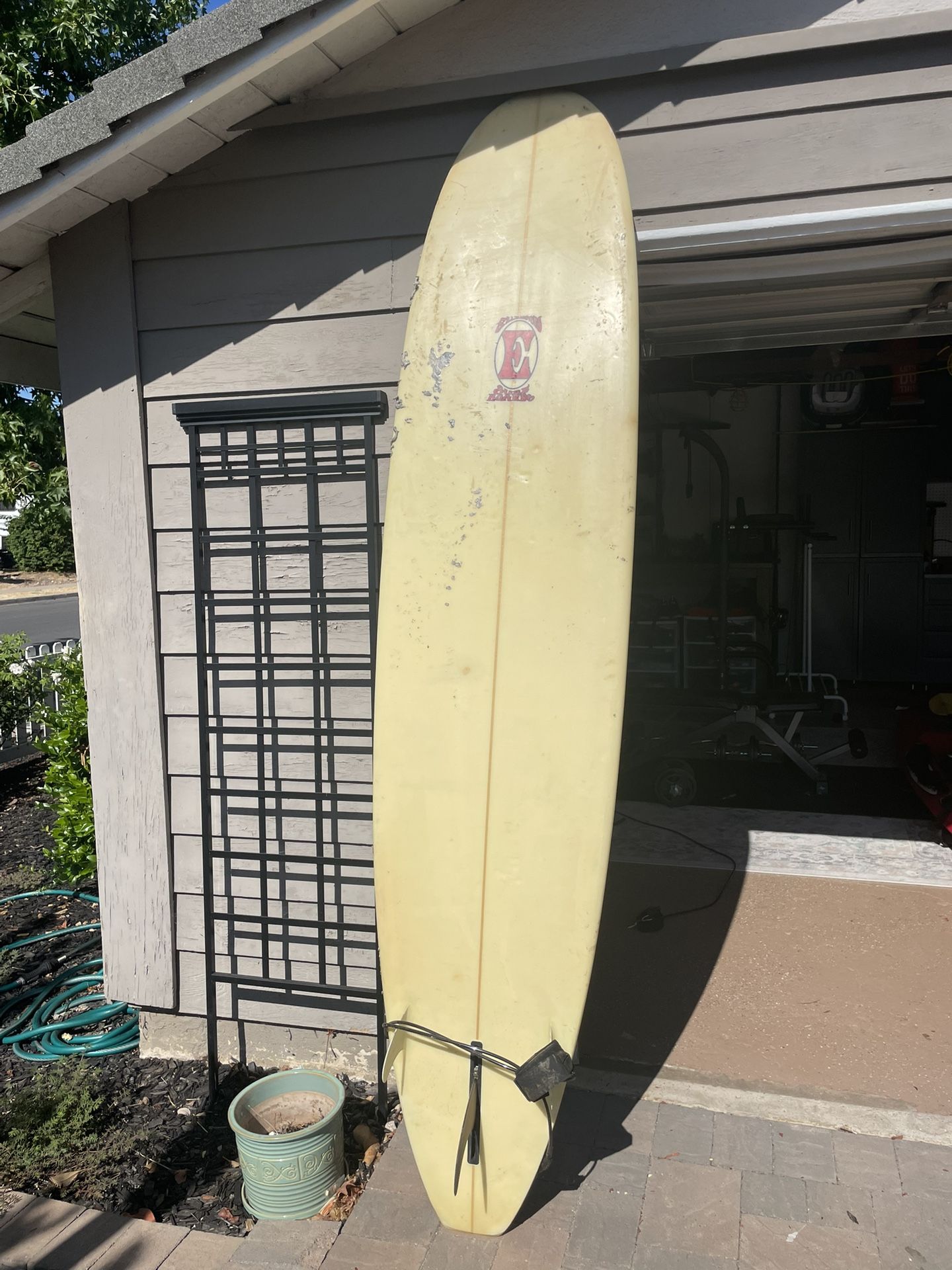Ellington Surfboard