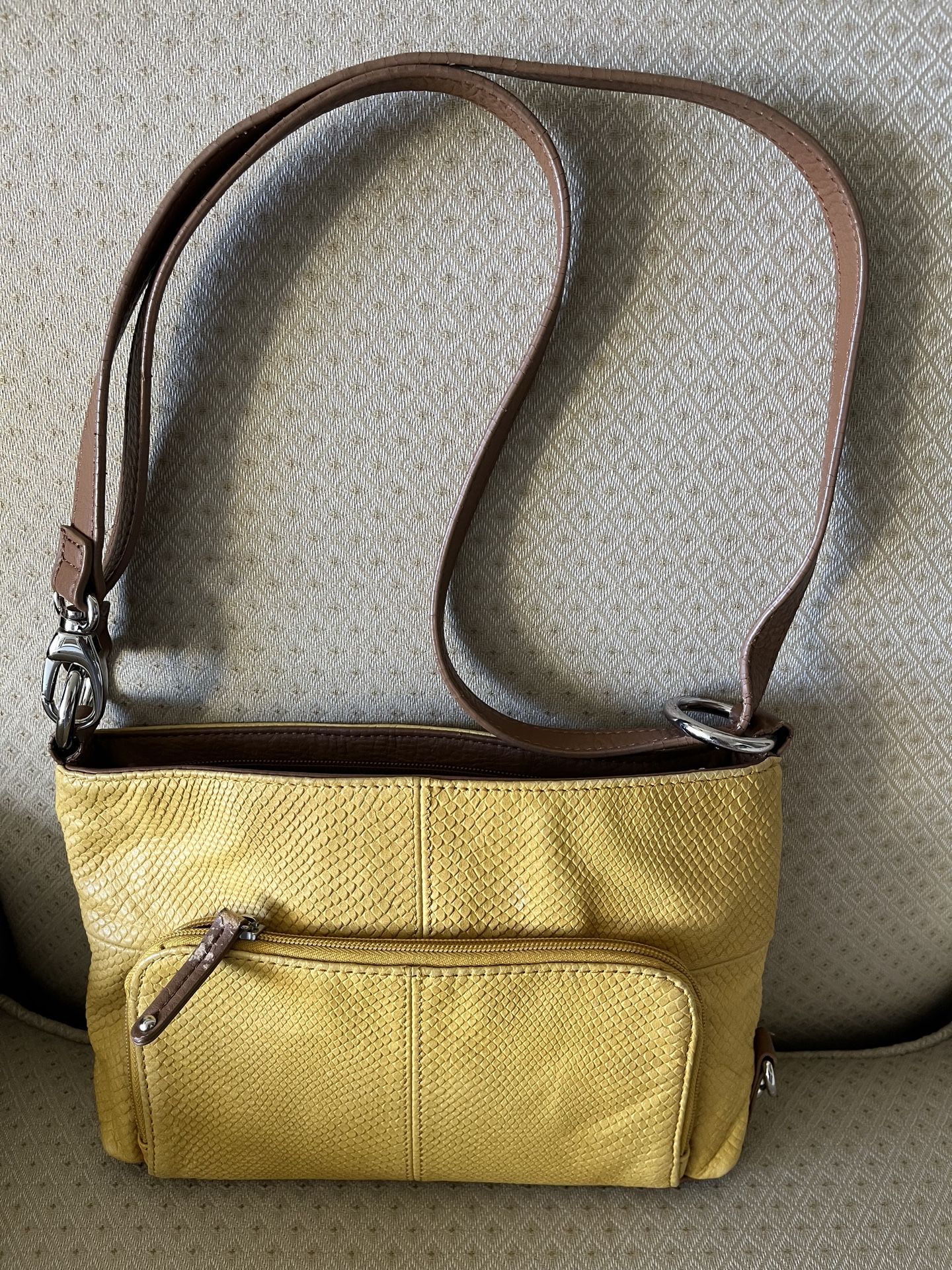 ALL LEATHER Shoulder or cross-body bag made by Clark’s