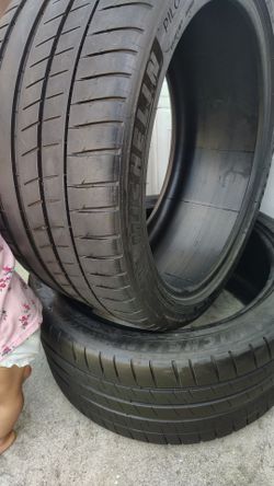 Tengo 2 llantas 285/35ZR20 104Y MICHELIN PILOT SPORT 4S