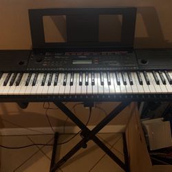 Yamaha PSR-E263 Keyboard Piano