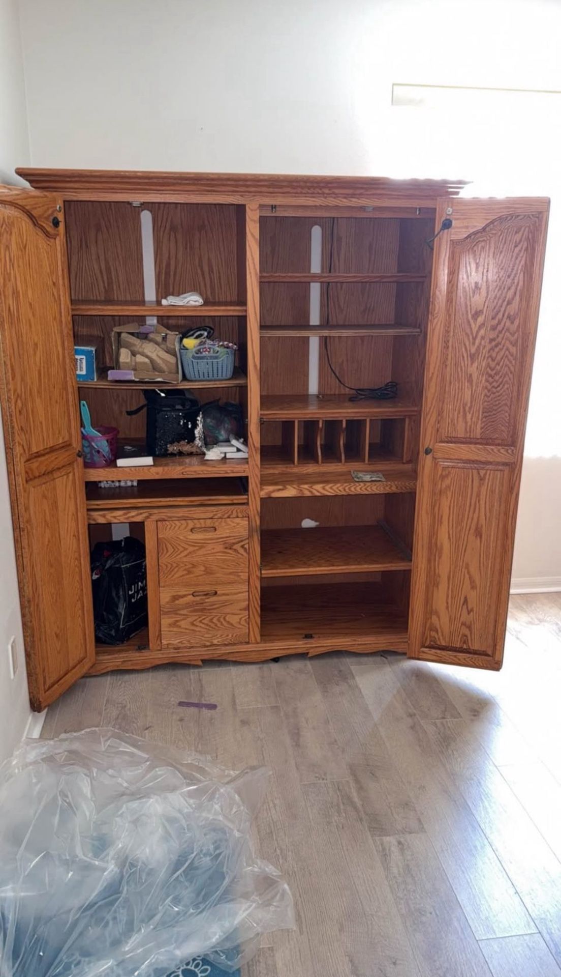 Storage cabinet