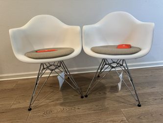 Brand new 💯 Authentic Herman Miller Eames Modeled Plastic Armchair ( Each)