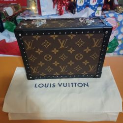 Louis Vuitton Clutch Box
