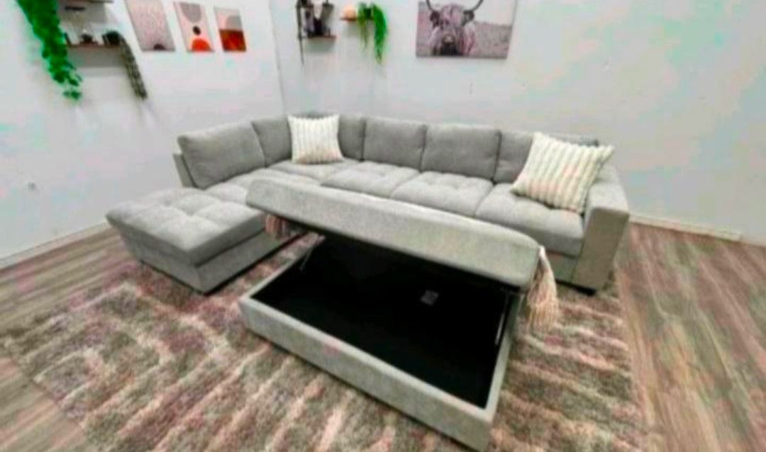 Comfortable Sectional Living room ..