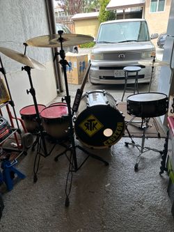 Pearl Vision Drum Set W/Evans Drum Panels