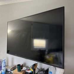 50” Samsung w/ Mount