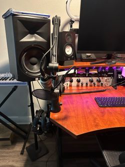 JBL LSR308 3 Series Studio Monitors