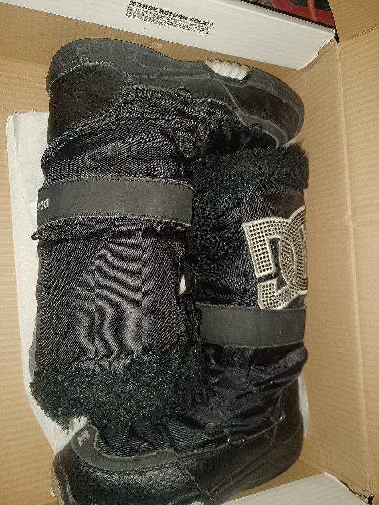 6.5 DC Women's Snow Boots