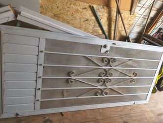 Door/Puerta