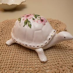Vintage Lefton China Turtle Trinket Box