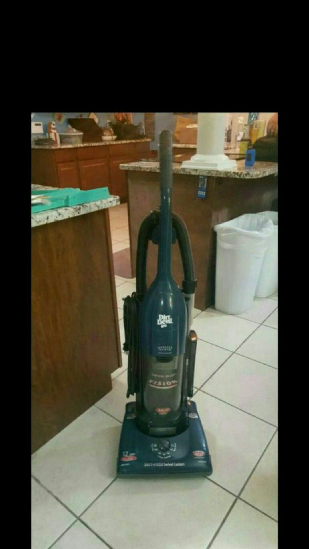 Dirt Devil Vision 12amp Bagless swivel caster Vacuum