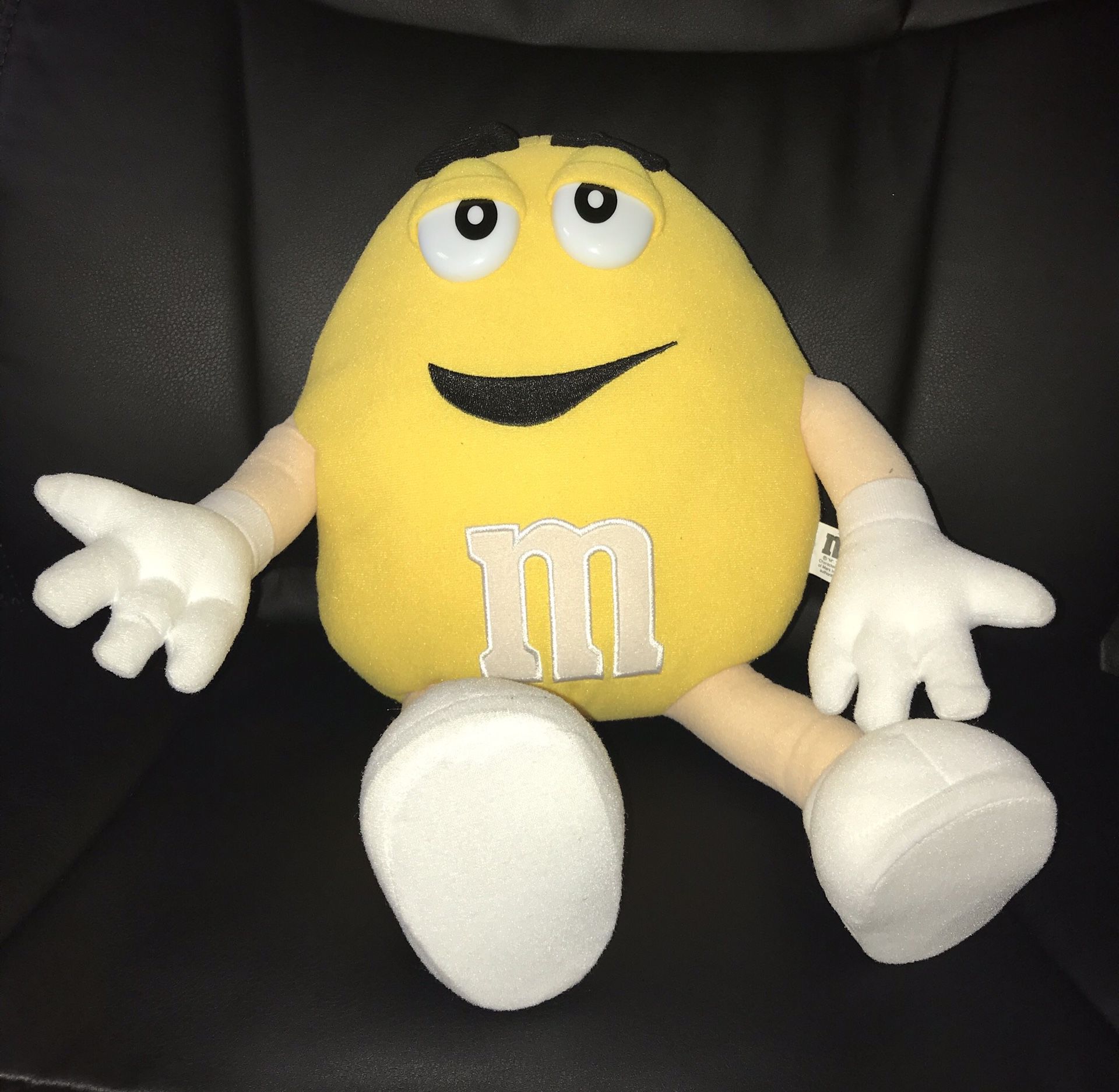 M&M VINTAGE STUFFED PLUSH YELLOW COLLECTION COLLECTIBLE CHARACTER TOY M AND M GIFT FOR BOY GIRL FUNNY SOFT