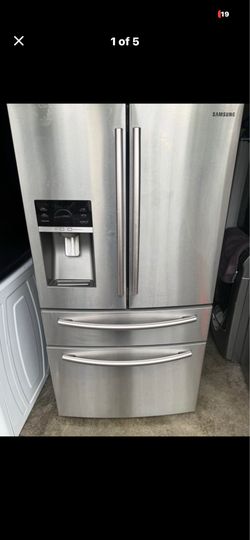 Samsung Stainless Steel French door refrigerator with double drawers