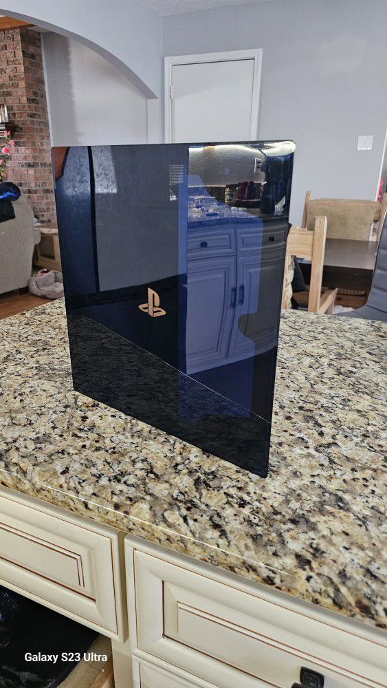 Limited edition PS4