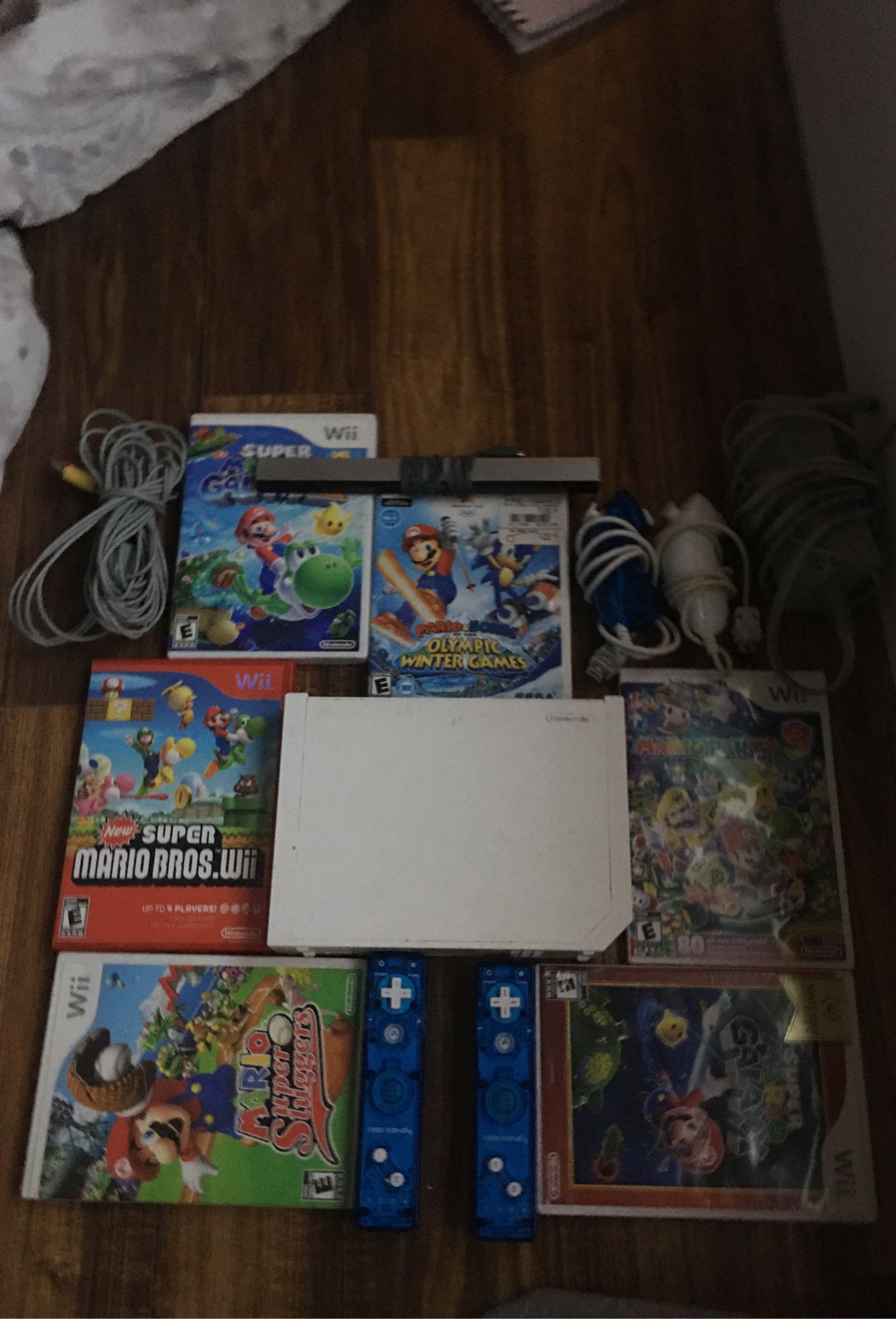 Wii with all wires and 6 games!