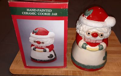 VINTAGE MRS. CLAUS HAND PAINTED CERAMIC CHRISTMAS COOKIE JAR 9½" TALL x 5½" BASE IN ORIGINAL BOX NEVER USED