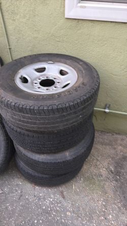2006 Chevy Silverado wheels