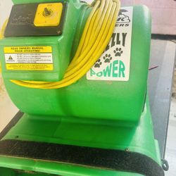Grooming dryer